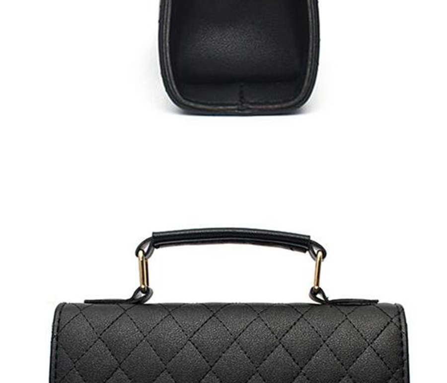 Women's Compact Quilted Shoulder Bag Women's Compact Quilted Shoulder Bag