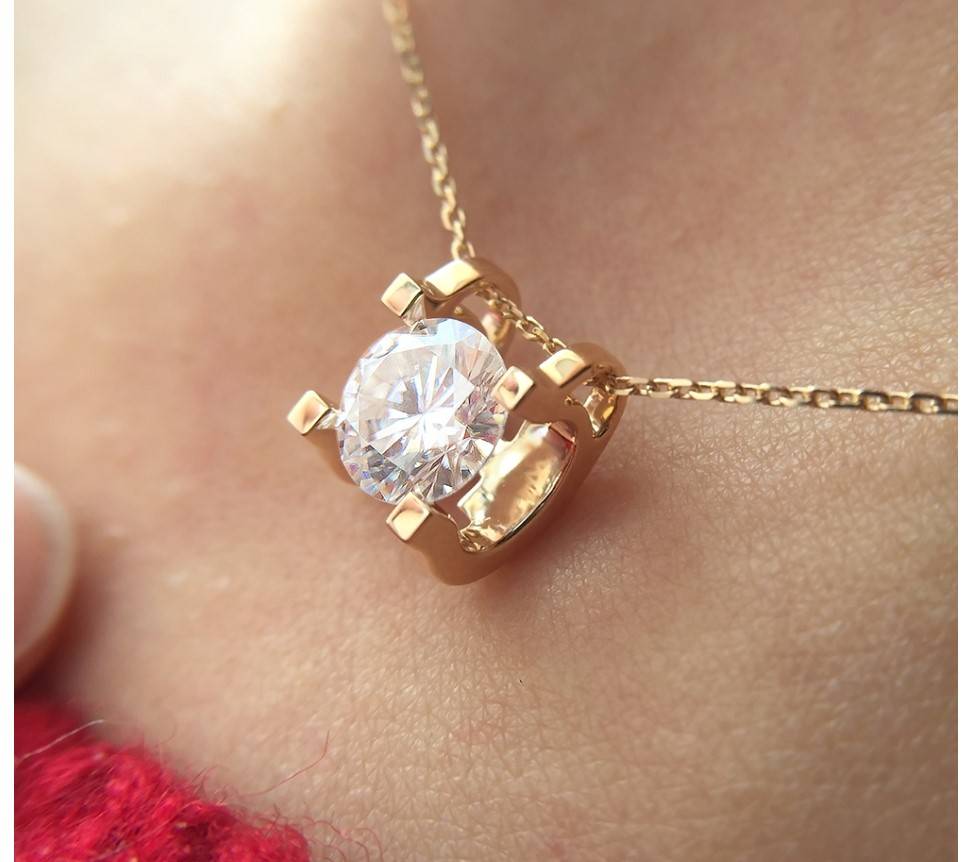 Women's 14K Gold Moissanite Necklace