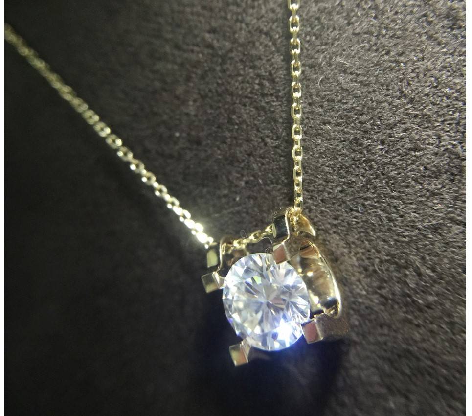 Women's 14K Gold Moissanite Necklace